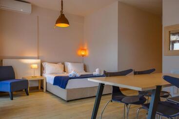 Monastiri Guesthouse