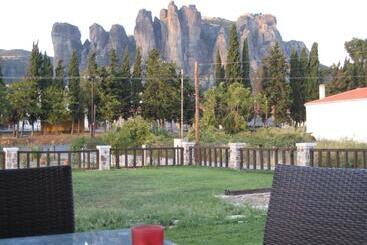 Monastiri Guesthouse