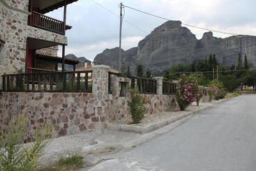 Monastiri Guesthouse