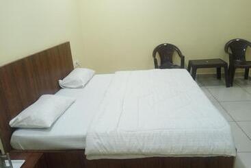 هتل O Royal Inn
