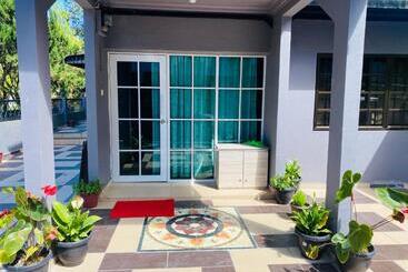 پانسیون 100 Oastel Coliving