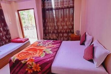پانسیون Shillong Guest House