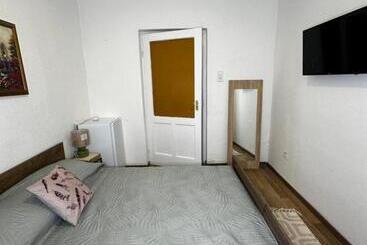 Airport17 B&b