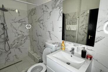 Airport17 B&b