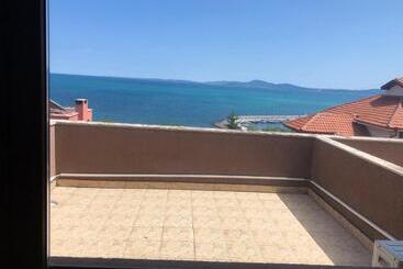 هاستل Relax Sarafovo