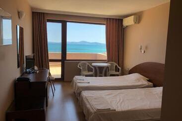 هاستل Relax Sarafovo
