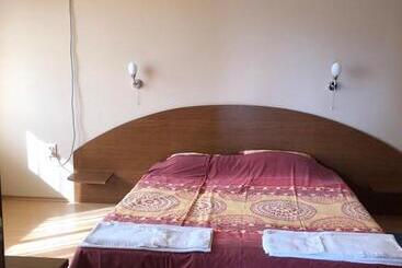 هاستل Relax Sarafovo