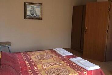 هاستل Relax Sarafovo