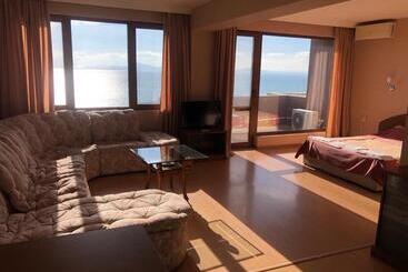 هاستل Relax Sarafovo