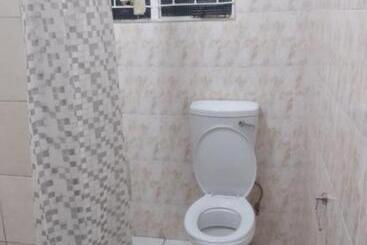 تختخواب و صبحانه Brackendene Lodge
