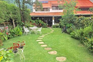 Hostal Santa Clara B&b