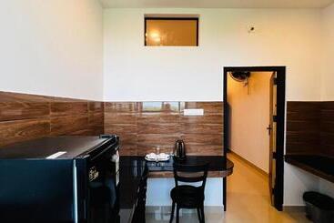 هتل Ayur Arogyam Rooms And Spa
