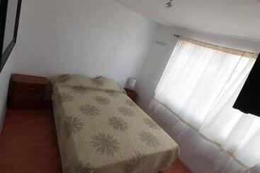 پانسیون Hostal Huellas De Caldera