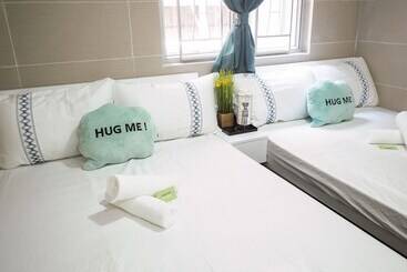 پانسیون Hostel Tst