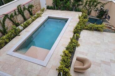 پانسیون Mare Fuori   Stanze Con Piscina