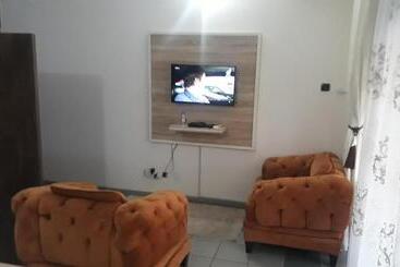 پانسیون Od V!ck S Luxe, Wuse District, Swimming Pool, Gym, Wifi, 24hr Power, Security, Dstv