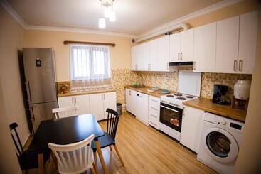 پانسیون Stepsa Guest House