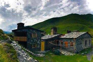پانسیون Ushguli   Xii Century