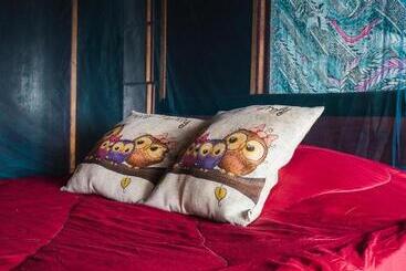 استراحتگاه Beachfront Hut Upstairs Astra Beach Shack Chalet