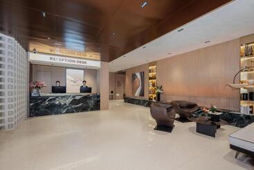 Relax Hotel Shenzhen Bao An International Airport