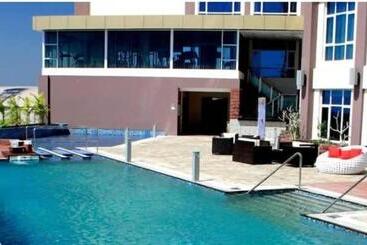 הוסטל The Loft @ Bintang