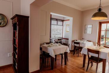 Fritz Manor Bed And Breakfast