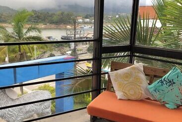 هتل Balcones Del Lago