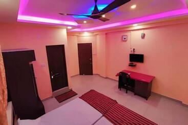 هتل Geo Gardens Residency