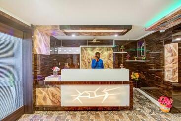 هتل Tejasri Residency
