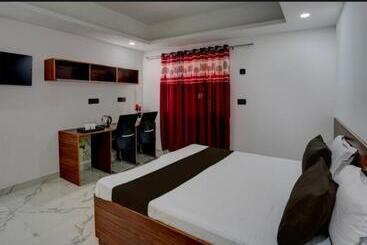 هتل The Simran Suites