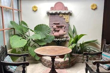پانسیون Casa Colonial