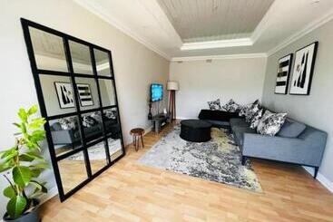 پانسیون Diamond Luxury Villa