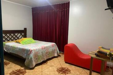 پانسیون Hospedaje Toscano Suites