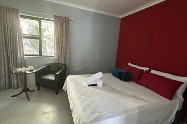 پانسیون Malaika Guest House