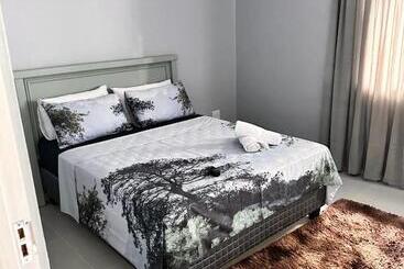 پانسیون Malaika Guest House