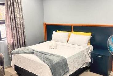 پانسیون Malaika Guest House