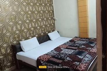 פנסיון New Banaras Paying Guest House