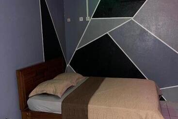 پانسیون Ouest Nelis Lodge