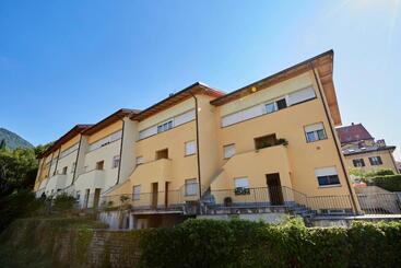 پانسیون Varenna Guest House 2