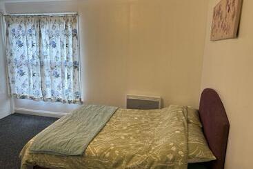 Prince Apartment Inn
