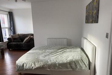 Prince Apartment Inn