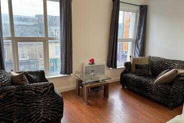 Prince Apartment Inn