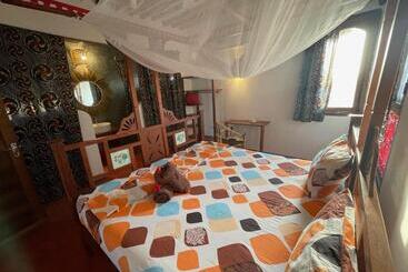 تختخواب و صبحانه Babalao Boutique Villa