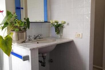تختخواب و صبحانه Bb Villa Bolgheri Mare