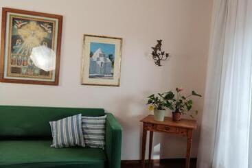 تختخواب و صبحانه Bb Villa Bolgheri Mare