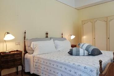 تختخواب و صبحانه Bb Villa Bolgheri Mare