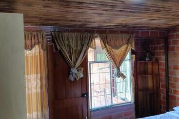 تختخواب و صبحانه Hostería La Tolita De John 8 Pax