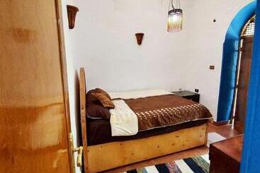 تختخواب و صبحانه Villa Cleopatra Luxor West Bank
