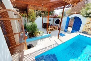 تختخواب و صبحانه Villa Cleopatra Luxor West Bank