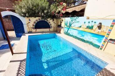 تختخواب و صبحانه Villa Cleopatra Luxor West Bank